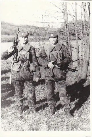 Soviet paratroopers on a Winter exercise with RPKS74 and AKS74