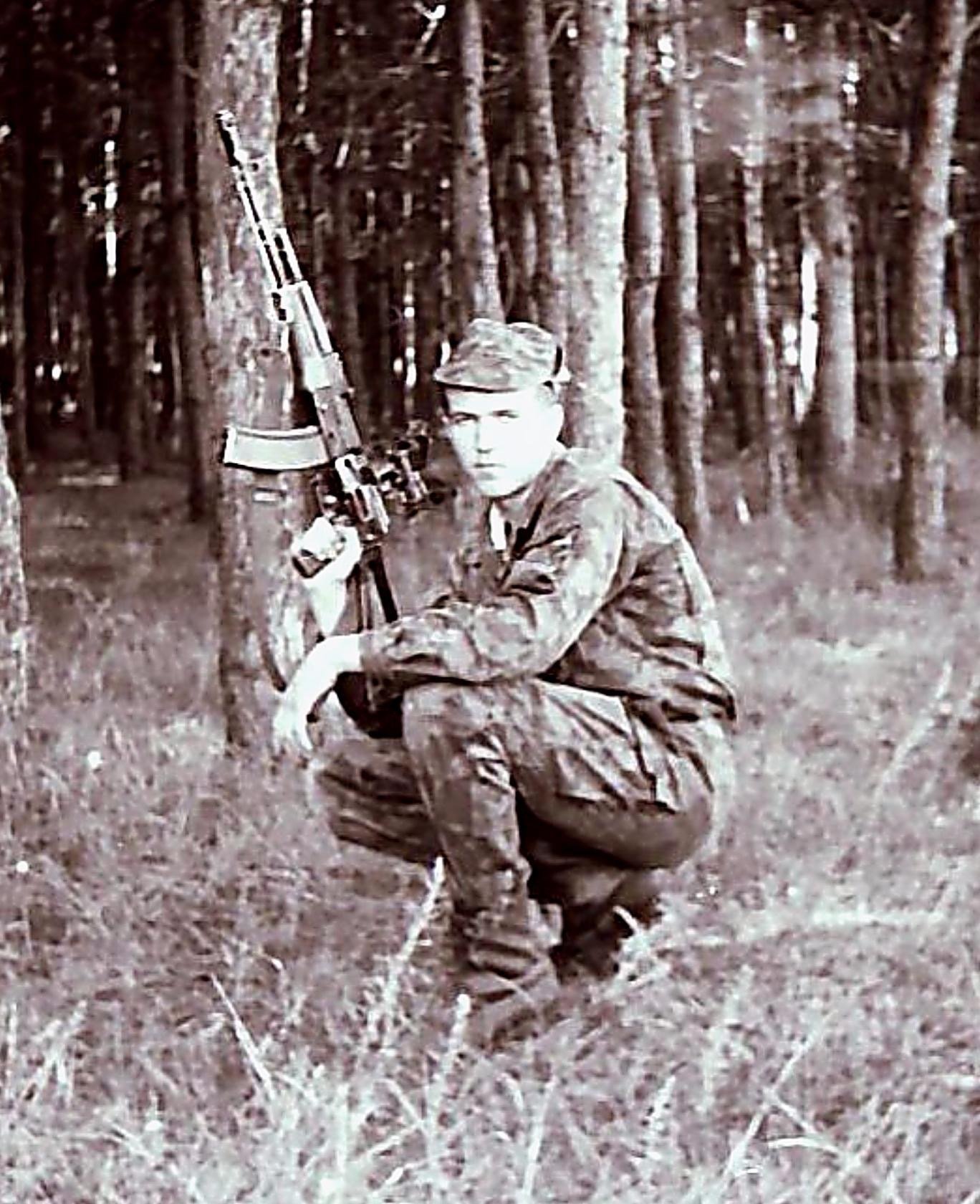Soviet paratrooper with AKS-74 with a PGO-7
