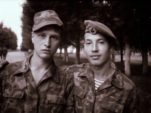 Soviet paratroopers in butan camouflage 