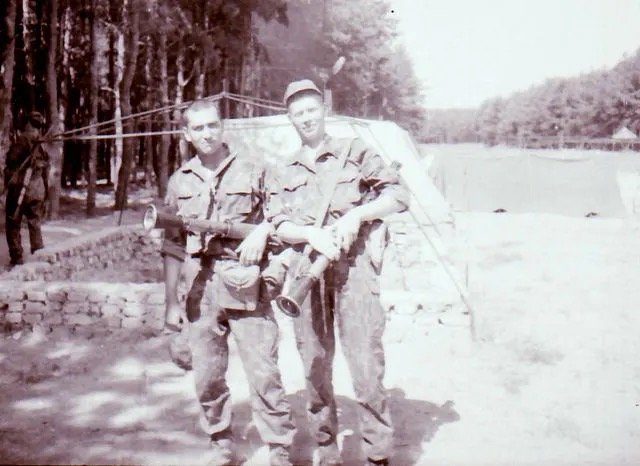 Soviet paratroopers with RPG-7d grenade launcher 