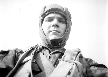 Soviet paratrooper selfie 