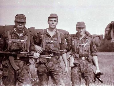 Soviet paratroopers with rpks74 and rd54